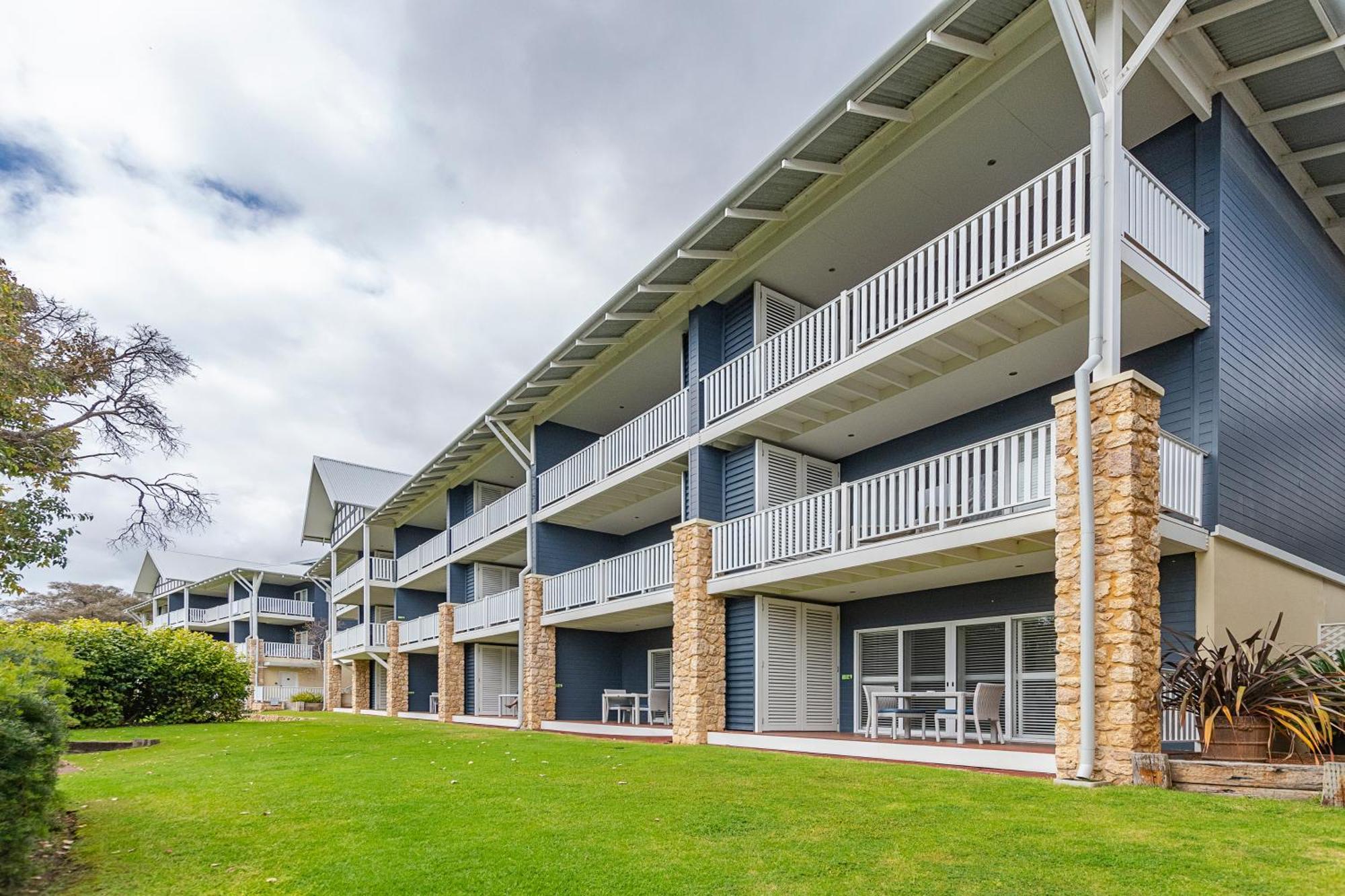Caves House Hotel & Apartments Yallingup Bagian luar foto