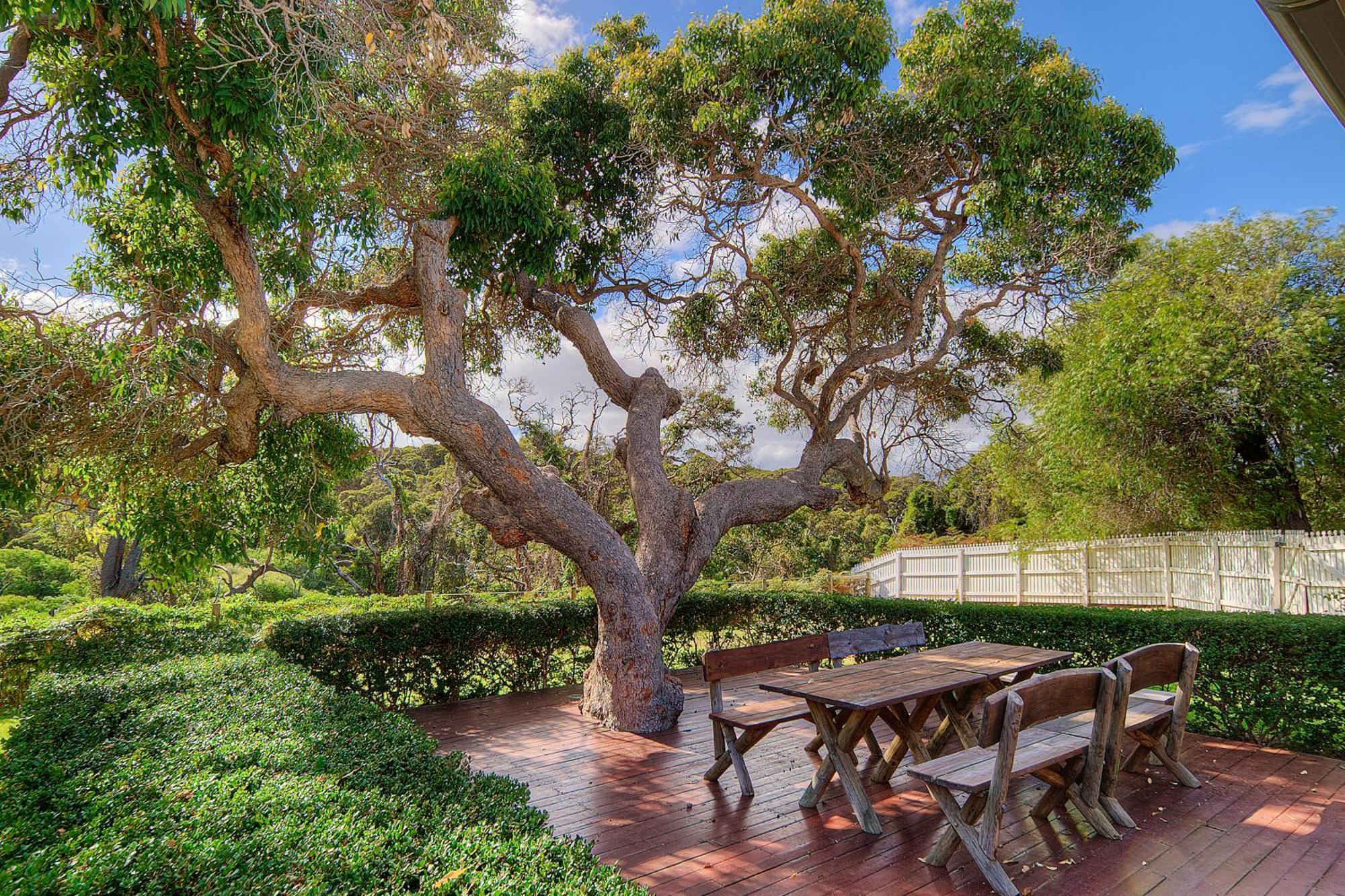 Caves House Hotel & Apartments Yallingup Bagian luar foto
